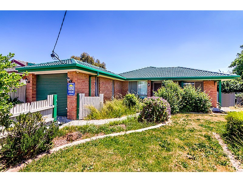 17 Raisell Road, Cranbourne West VIC 3977