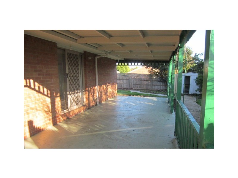 17 Raisell Road, Cranbourne West VIC 3977