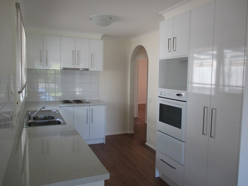 18 Evelyne Avenue, Cranbourne VIC 3977