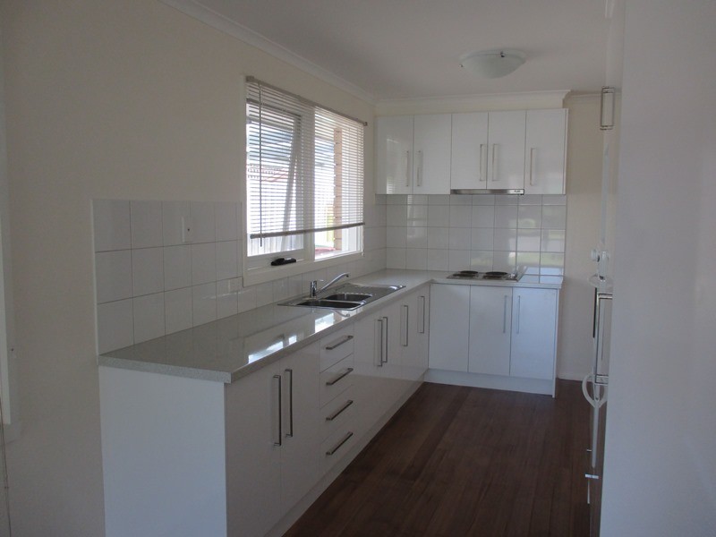 18 Evelyne Avenue, Cranbourne VIC 3977