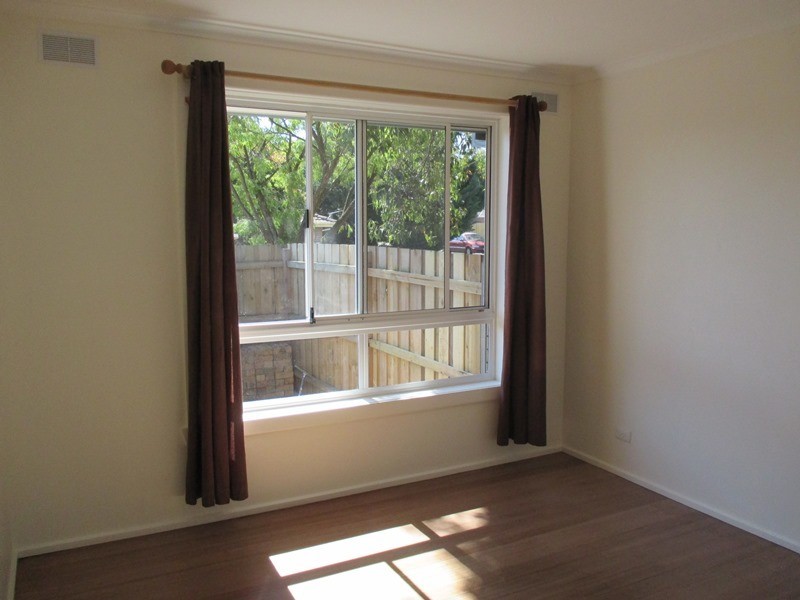 18 Evelyne Avenue, Cranbourne VIC 3977