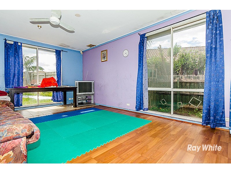 5 Fairbairn Road, Cranbourne VIC 3977