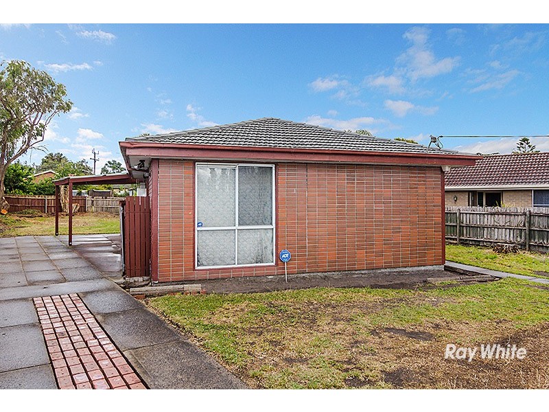 5 Fairbairn Road, Cranbourne VIC 3977