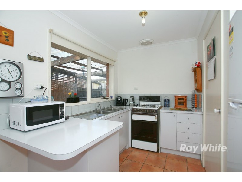 40 Gipps Crescent, Cranbourne North VIC 3977