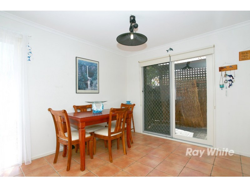 40 Gipps Crescent, Cranbourne North VIC 3977