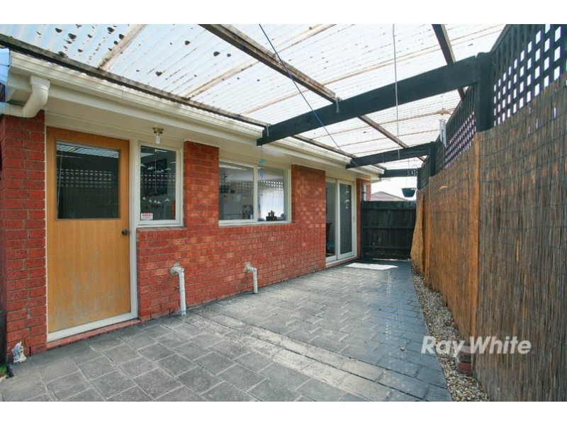 40 Gipps Crescent, Cranbourne North VIC 3977