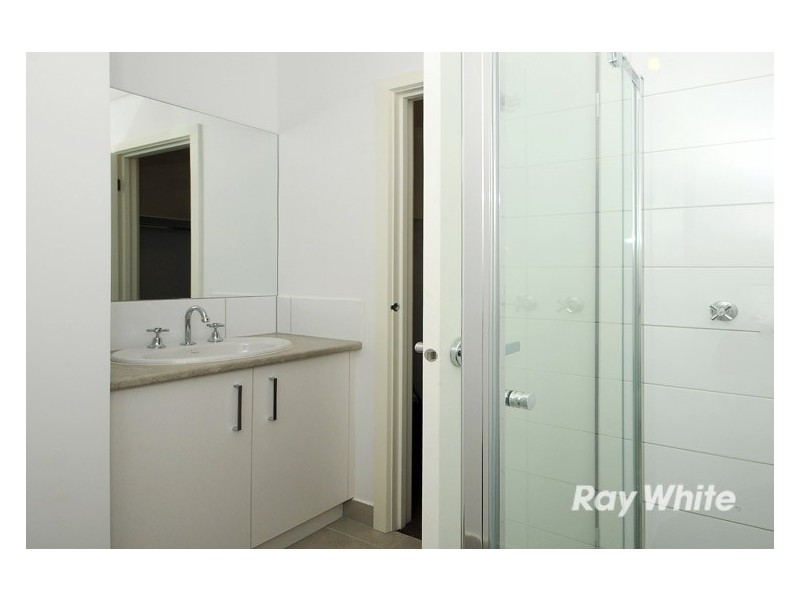 10 Camolina Way, Clyde North VIC 3978