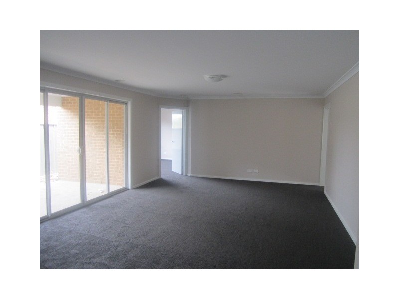 60 Fortuna Crescent, Cranbourne West VIC 3977