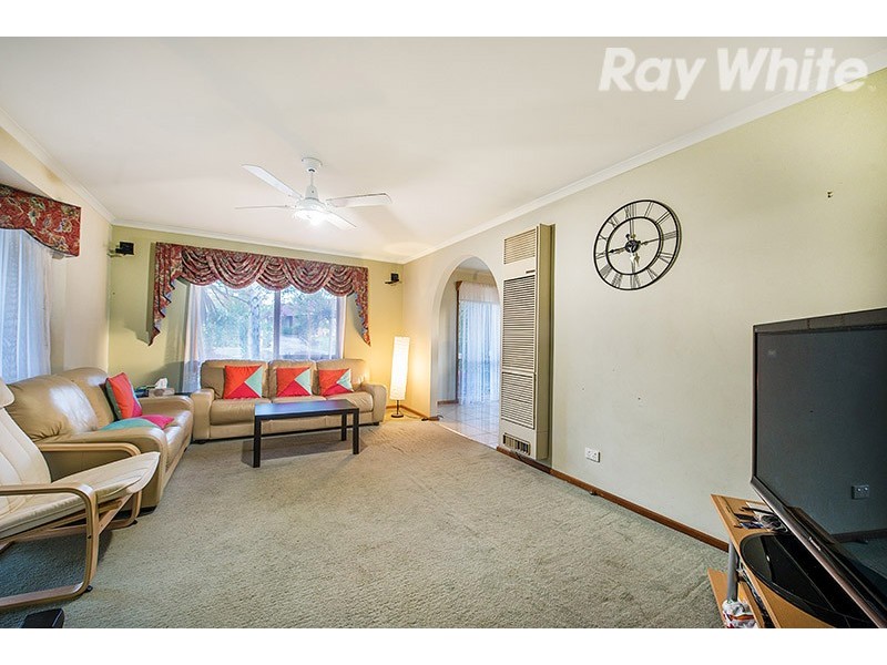 9 South Anderson Court, Cranbourne VIC 3977