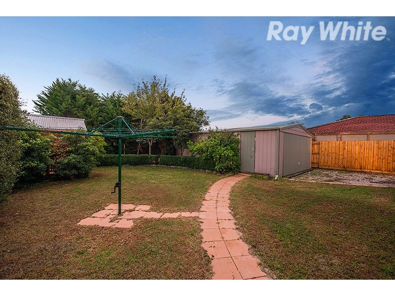9 South Anderson Court, Cranbourne VIC 3977