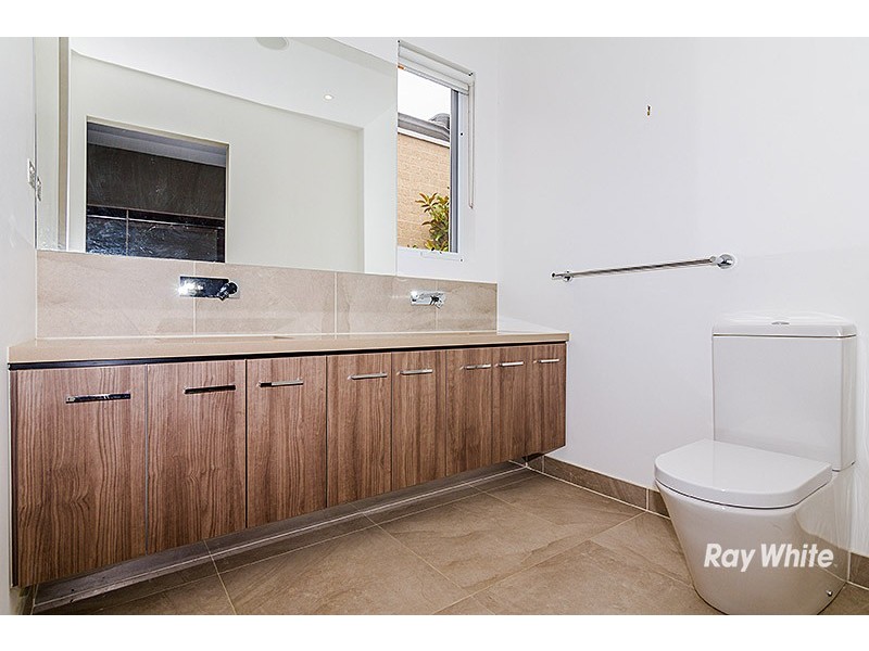 23 Crepe Ave, Cranbourne West VIC 3977