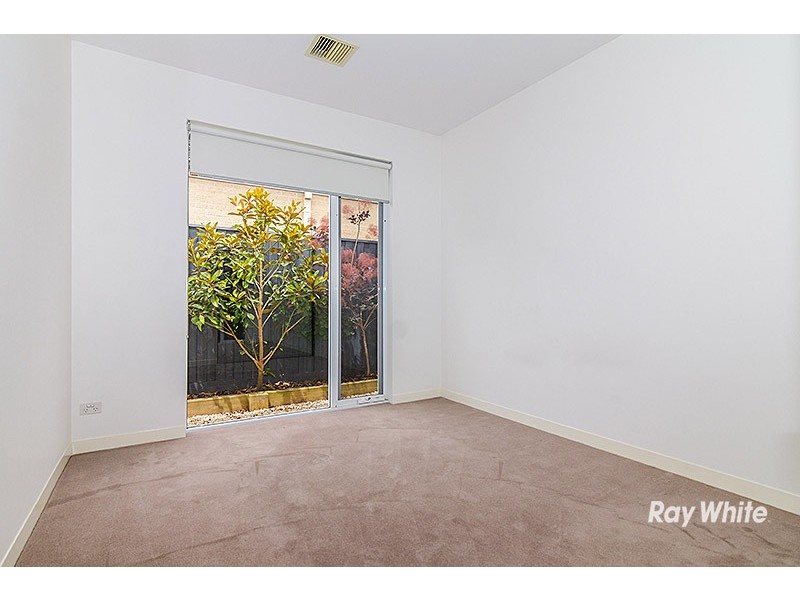 23 Crepe Ave, Cranbourne West VIC 3977