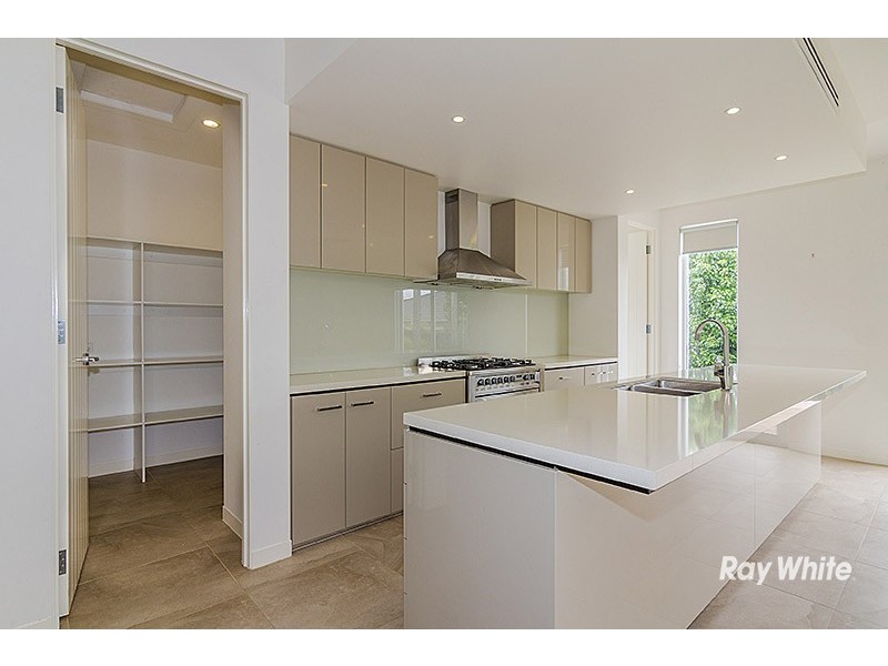 23 Crepe Ave, Cranbourne West VIC 3977