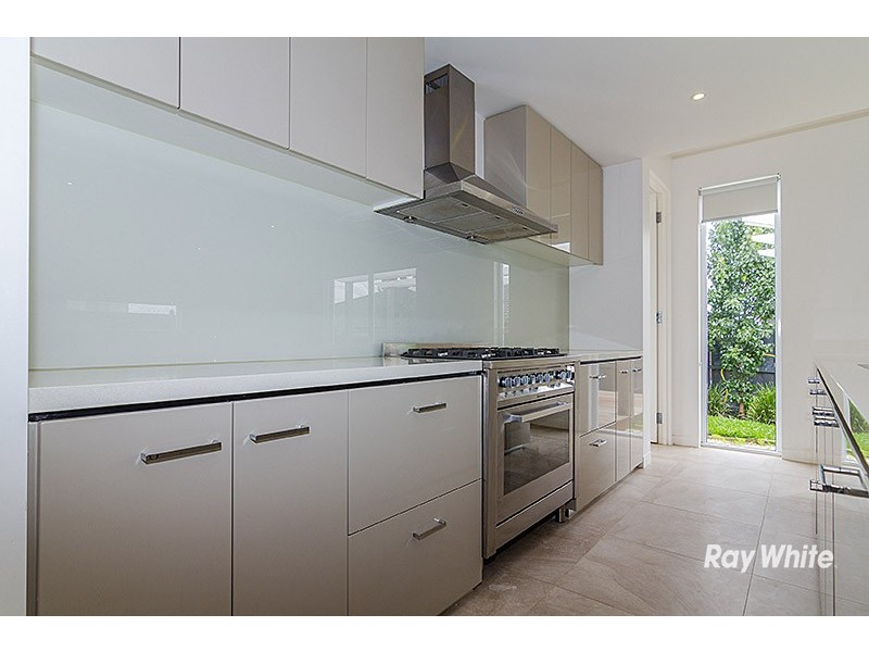 23 Crepe Ave, Cranbourne West VIC 3977