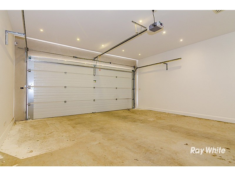 23 Crepe Ave, Cranbourne West VIC 3977