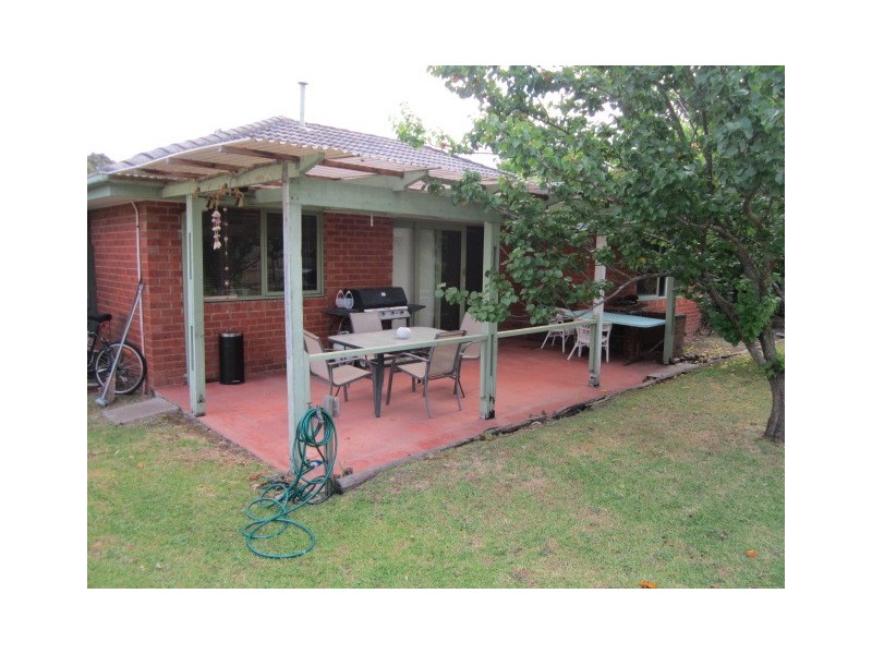 62 Huon Park Drive, Cranbourne North VIC 3977