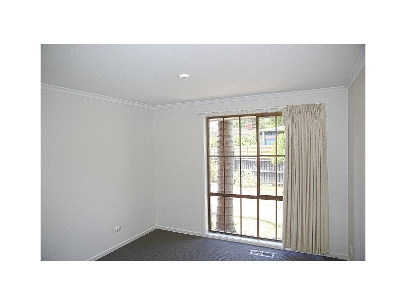 3 Courtenay Avenue, Cranbourne North VIC 3977