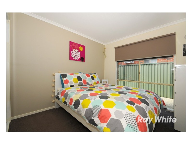 15 Briarcrest Drive, Cranbourne East VIC 3977