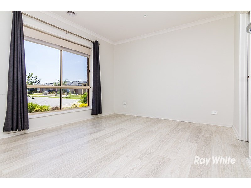 19 Windmill Circuit, Lyndhurst VIC 3975