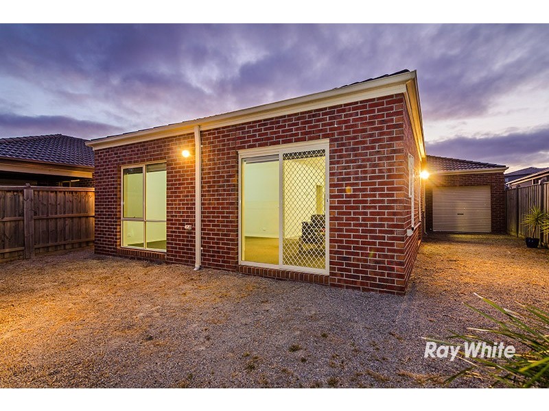 29 Banfield Place, Lyndhurst VIC 3975