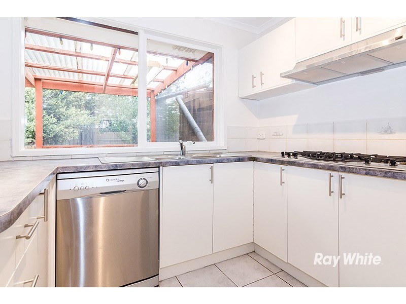 34 Bernborough Ave, Cranbourne West VIC 3977