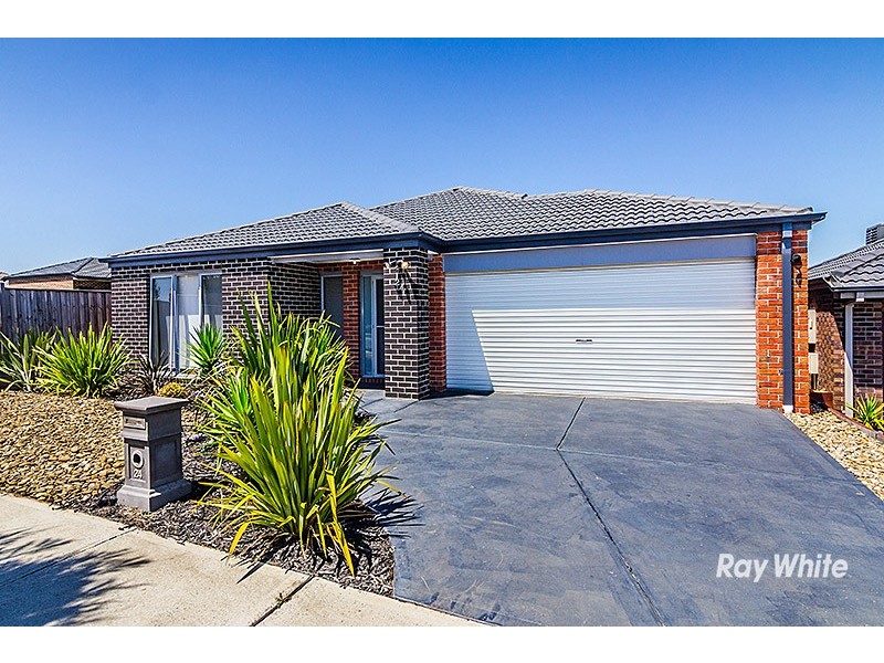 24 Black Gum Crescent, Cranbourne West VIC 3977