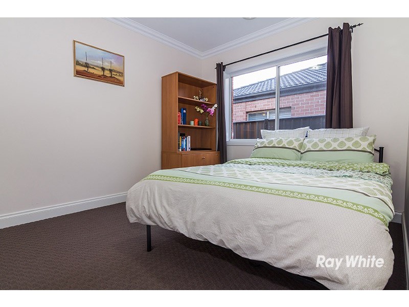 94 Heather Grove, Clyde North VIC 3978