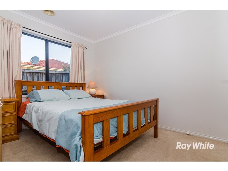 6 Bracken Place, Lyndhurst VIC 3975