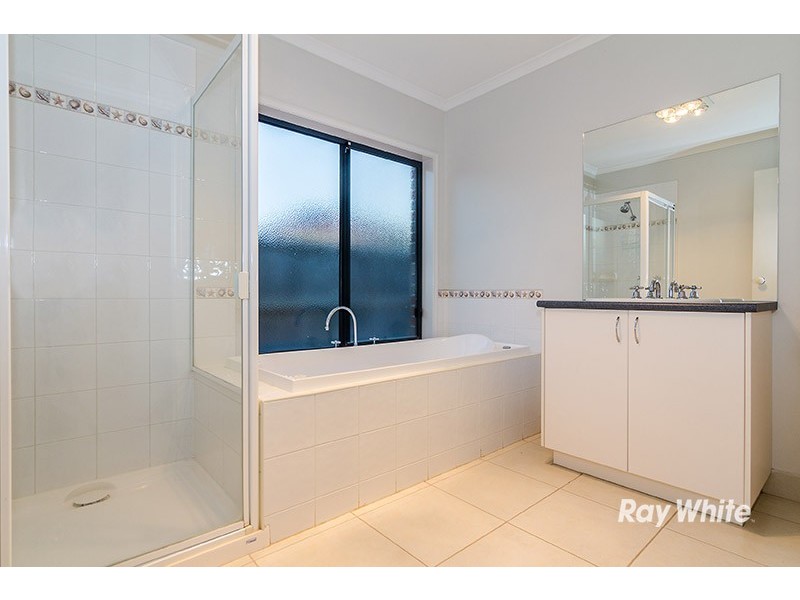 6 Bracken Place, Lyndhurst VIC 3975