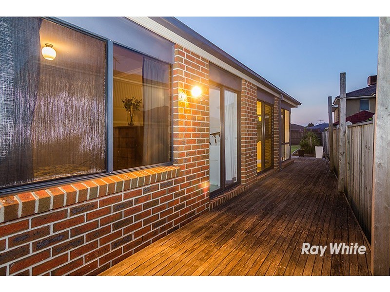 6 Bracken Place, Lyndhurst VIC 3975