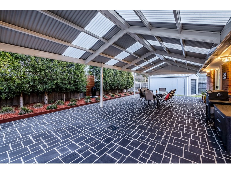 4 Shadi Court, Cranbourne West VIC 3977
