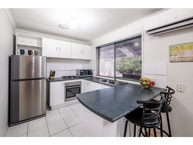4 Shadi Court, Cranbourne West VIC 3977