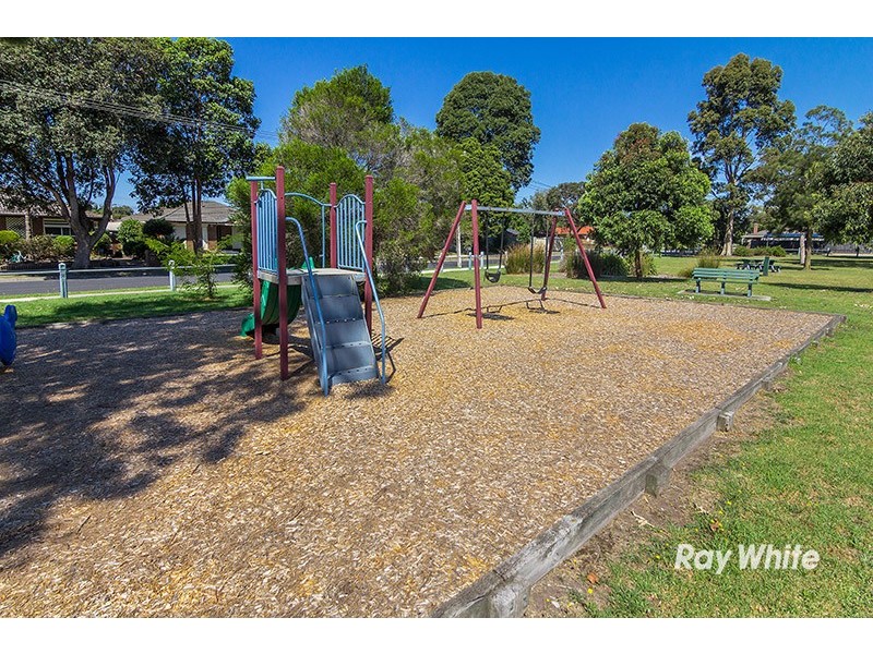 4 Halstead Court, Cranbourne VIC 3977