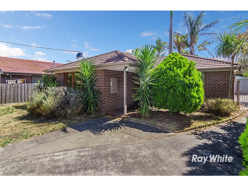 4 Halstead Court, Cranbourne VIC 3977