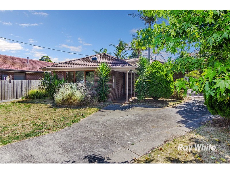 4 Halstead Court, Cranbourne VIC 3977