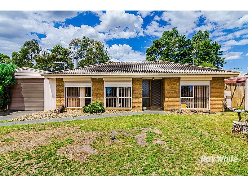 8 Ferncroft Court, Cranbourne North VIC 3977