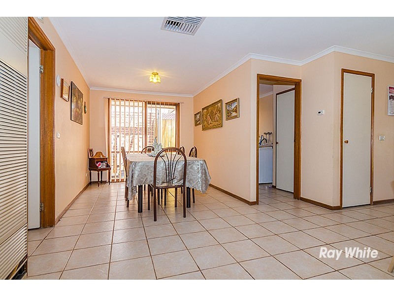 8 Ferncroft Court, Cranbourne North VIC 3977