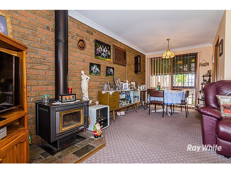 8 Ferncroft Court, Cranbourne North VIC 3977