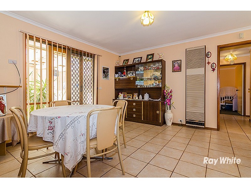 8 Ferncroft Court, Cranbourne North VIC 3977