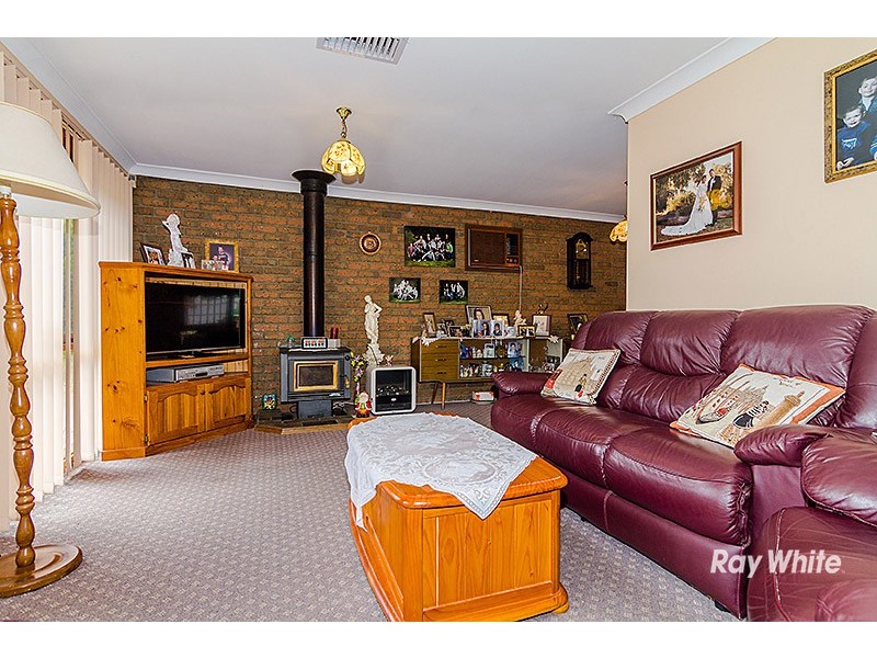 8 Ferncroft Court, Cranbourne North VIC 3977