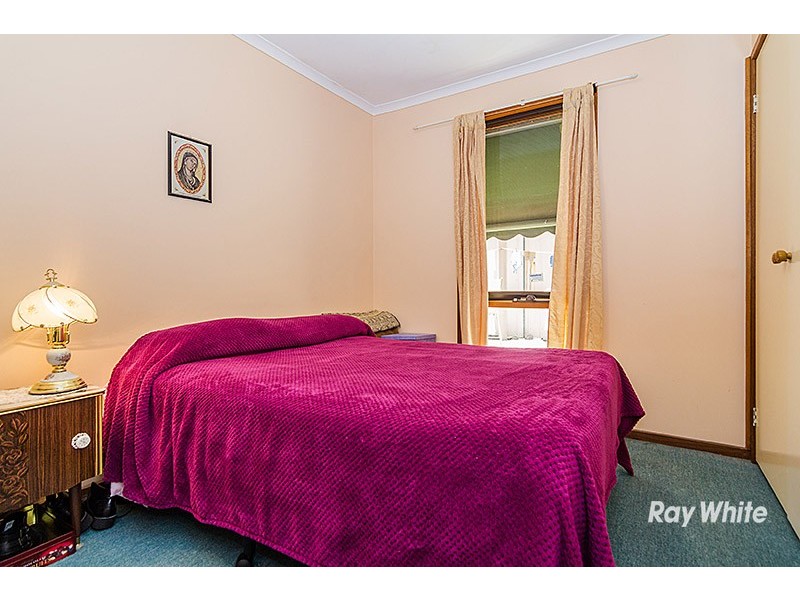 8 Ferncroft Court, Cranbourne North VIC 3977