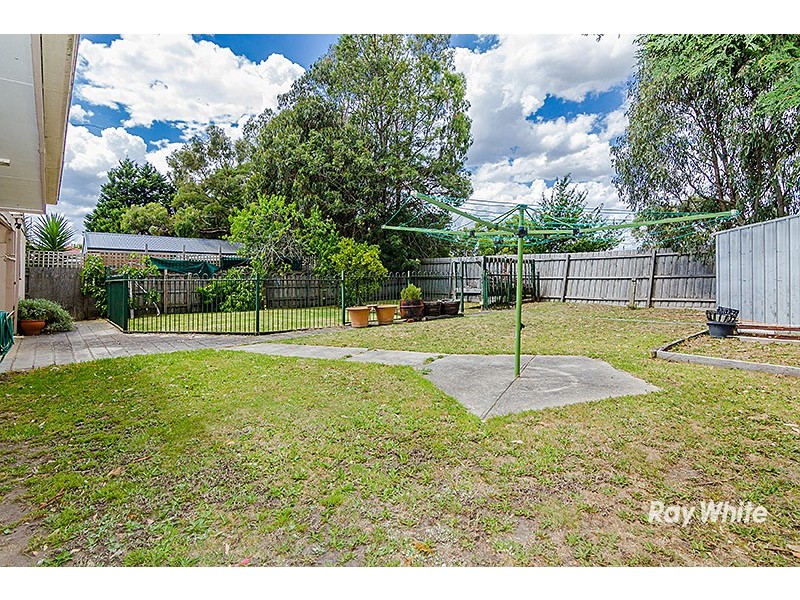 8 Ferncroft Court, Cranbourne North VIC 3977