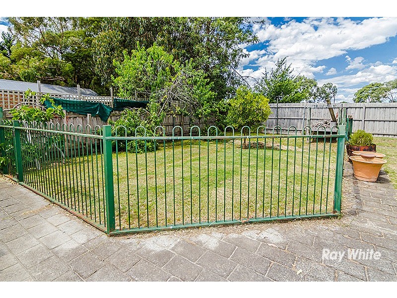 8 Ferncroft Court, Cranbourne North VIC 3977
