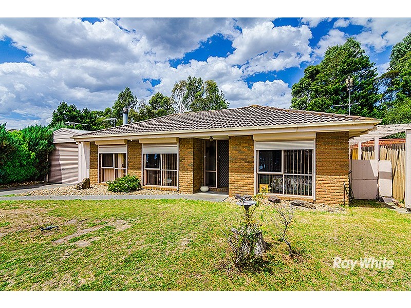 8 Ferncroft Court, Cranbourne North VIC 3977