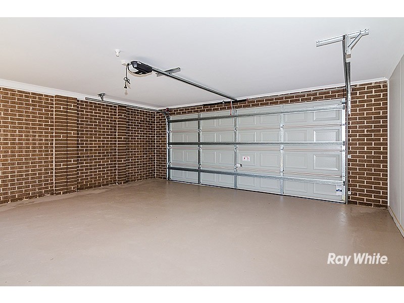 42 Alarah Blvd, Cranbourne West VIC 3977