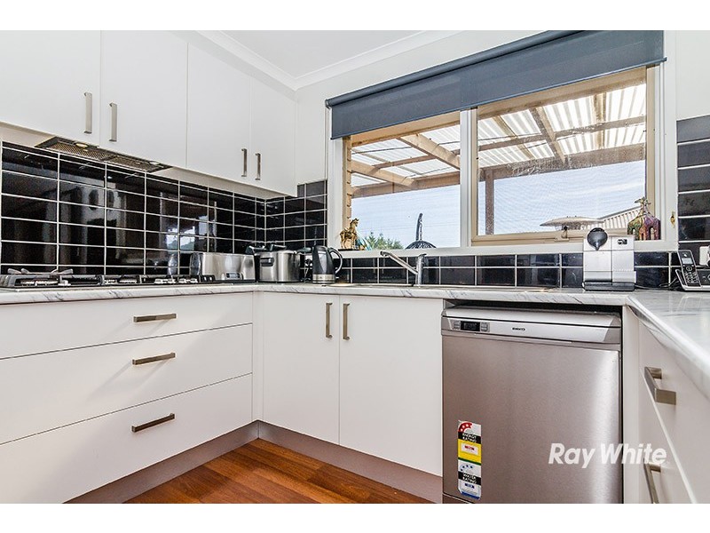 18 McGill Court, Pakenham VIC 3810