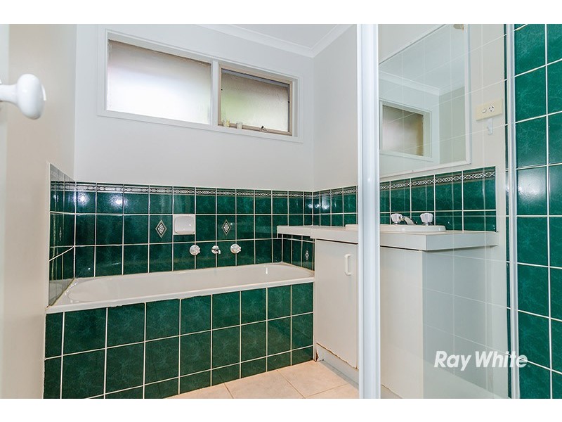 18 McGill Court, Pakenham VIC 3810