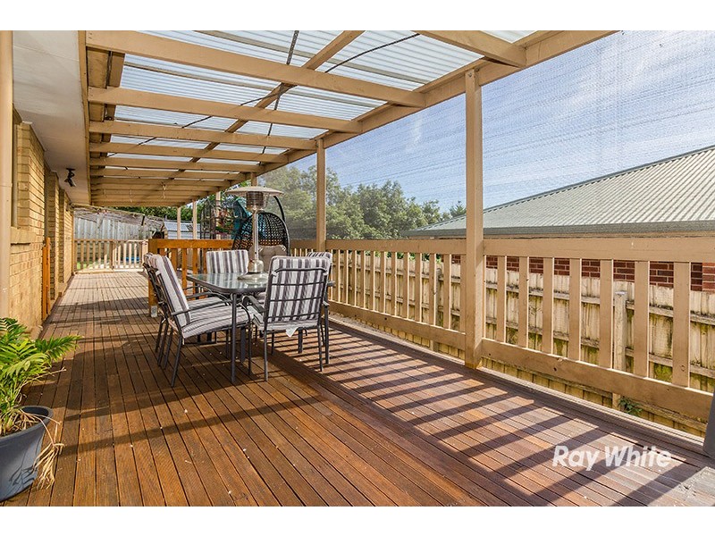 18 McGill Court, Pakenham VIC 3810