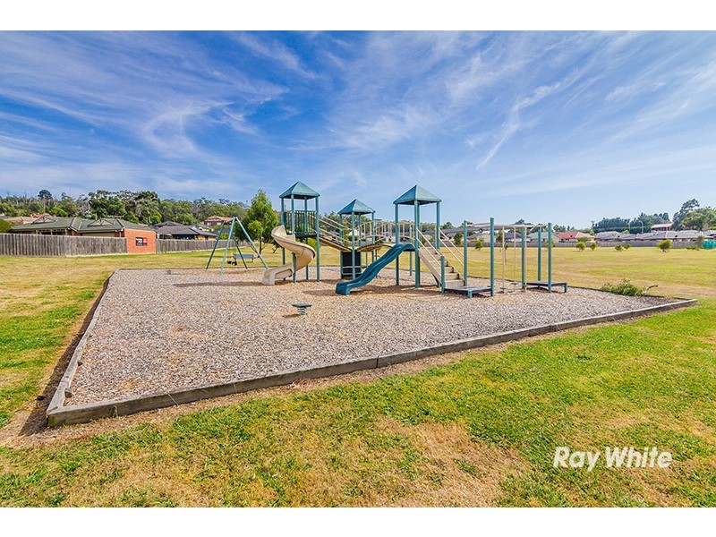 18 McGill Court, Pakenham VIC 3810