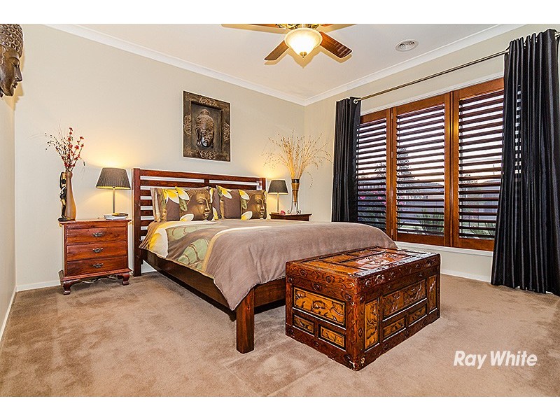 4 Gladiolus Circuit, Cranbourne North VIC 3977
